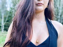 Load image into Gallery viewer, Gold Poppy Seedhead Necklace