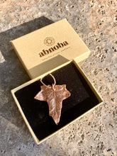 Load image into Gallery viewer, Copper Ivy Leaf Necklace