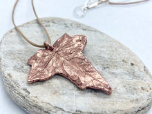 Load image into Gallery viewer, Copper Ivy Leaf Necklace
