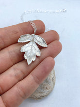 Load image into Gallery viewer, Silver Hawthorn Necklace
