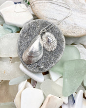 Load image into Gallery viewer, Sterling Silver Rock Pool Necklace
