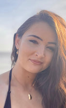 Load image into Gallery viewer, Gold Holkham Mussel Shell Necklace
